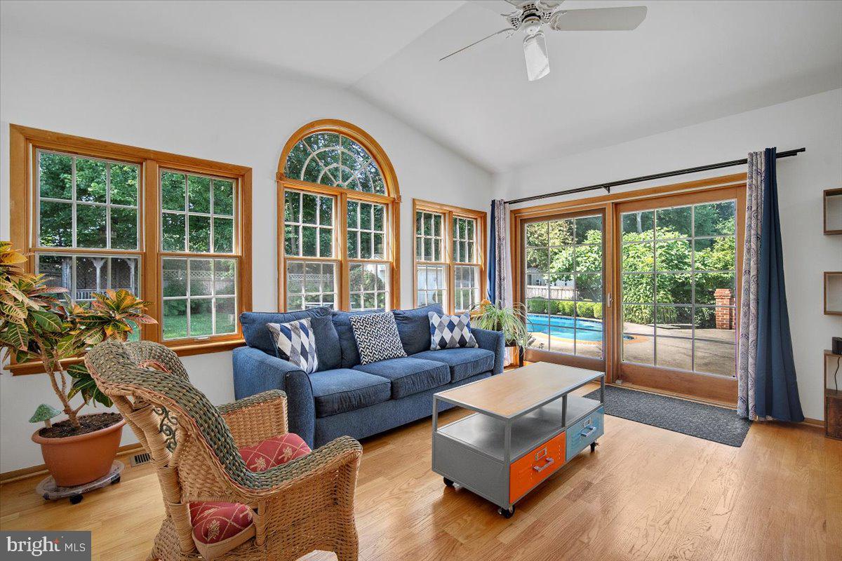 4010 Delancy Drive Silver Spring, MD 20906 - Photo 6 of 31 Sun Room