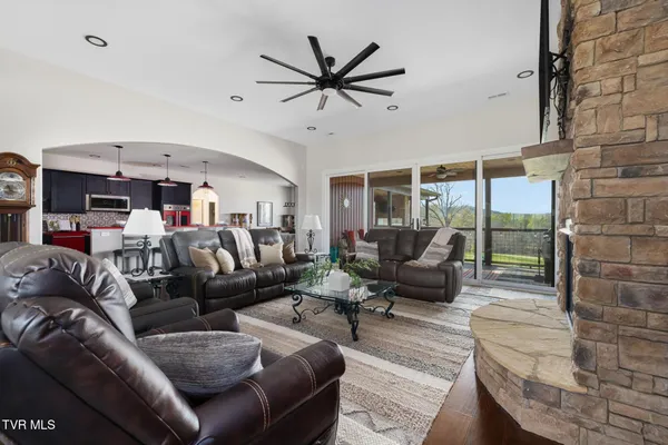 $1,625,900 | 437 Dean Archer Road, Jonesborough, TN 37659