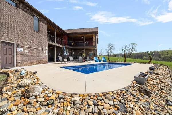 $1,625,900 | 437 Dean Archer Road, Jonesborough, TN 37659