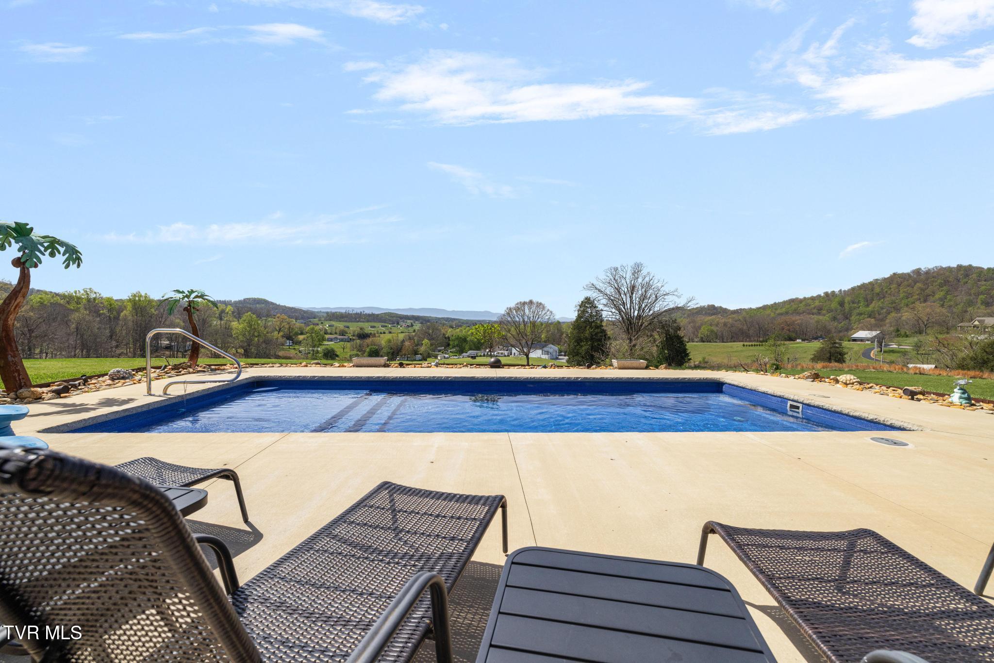437 Dean Archer Road Jonesborough, TN 37659 - Photo 60 of 73 Pool & Mountain View