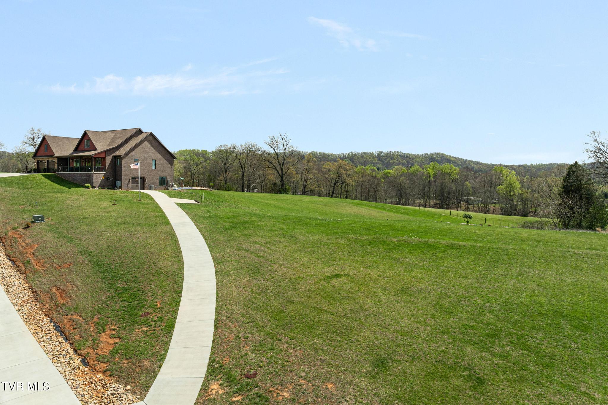 437 Dean Archer Road Jonesborough, TN 37659 - Photo 66 of 73 Private Driveway & First Level Entrance