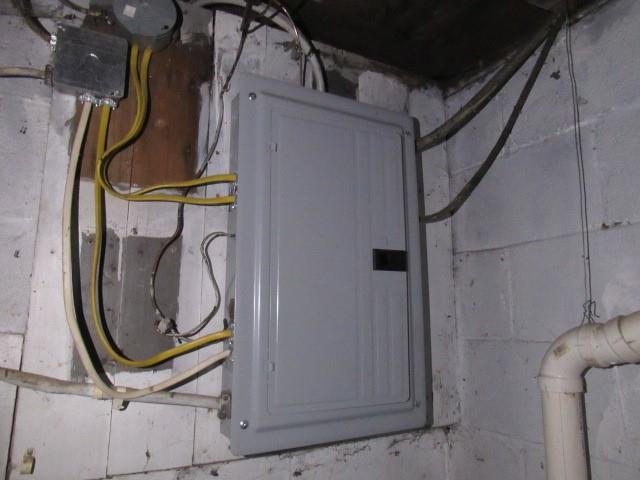 358 Ferguson Road Dunbar, PA 15431 - Photo 32 of 32 a utility room with dryer and washer