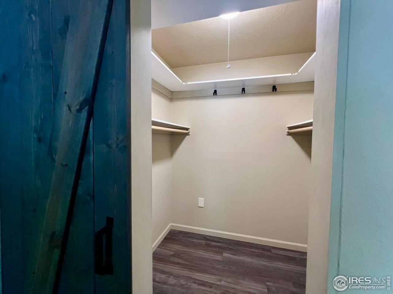 1705 Heatheridge Road, Unit 204 Fort Collins, CO 80526 - Photo 16 of 32 Large "Empty" Walk-in Closet