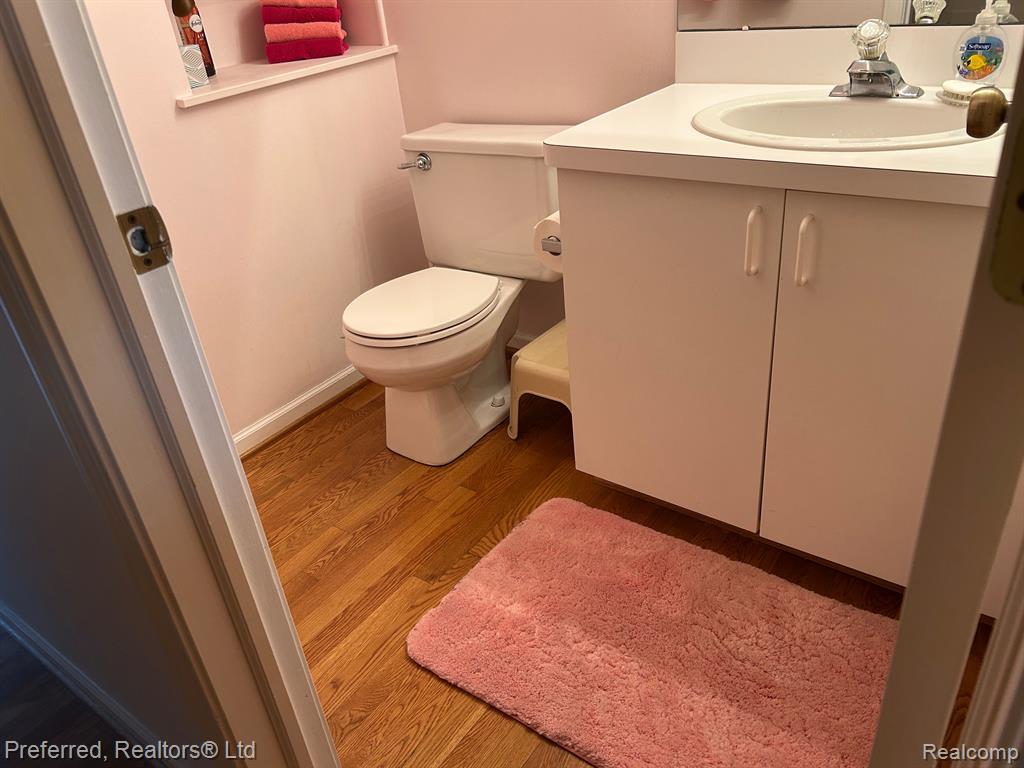 24584 Ridgeview Drive Farmington Hills, MI 48336 - Photo 18 of 50