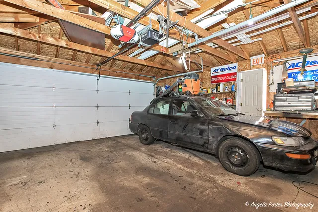 $179,900 | 1616 North 40th Avenue, Stone Park, IL 60165