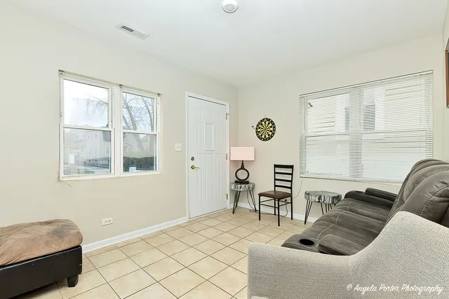 $179,900 | 1616 North 40th Avenue, Stone Park, IL 60165