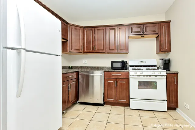 $179,900 | 1616 North 40th Avenue, Stone Park, IL 60165