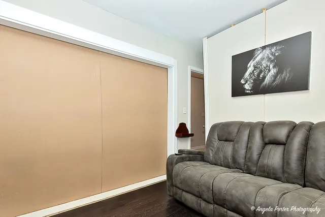 $179,900 | 1616 North 40th Avenue, Stone Park, IL 60165