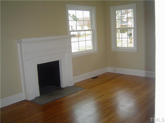 123 Lincoln Court Raleigh, NC 27610 - Photo 3 of 16 Gallery Image 3