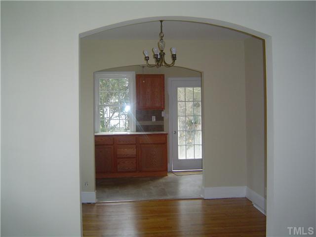 123 Lincoln Court Raleigh, NC 27610 - Photo 4 of 16 Gallery Image 4