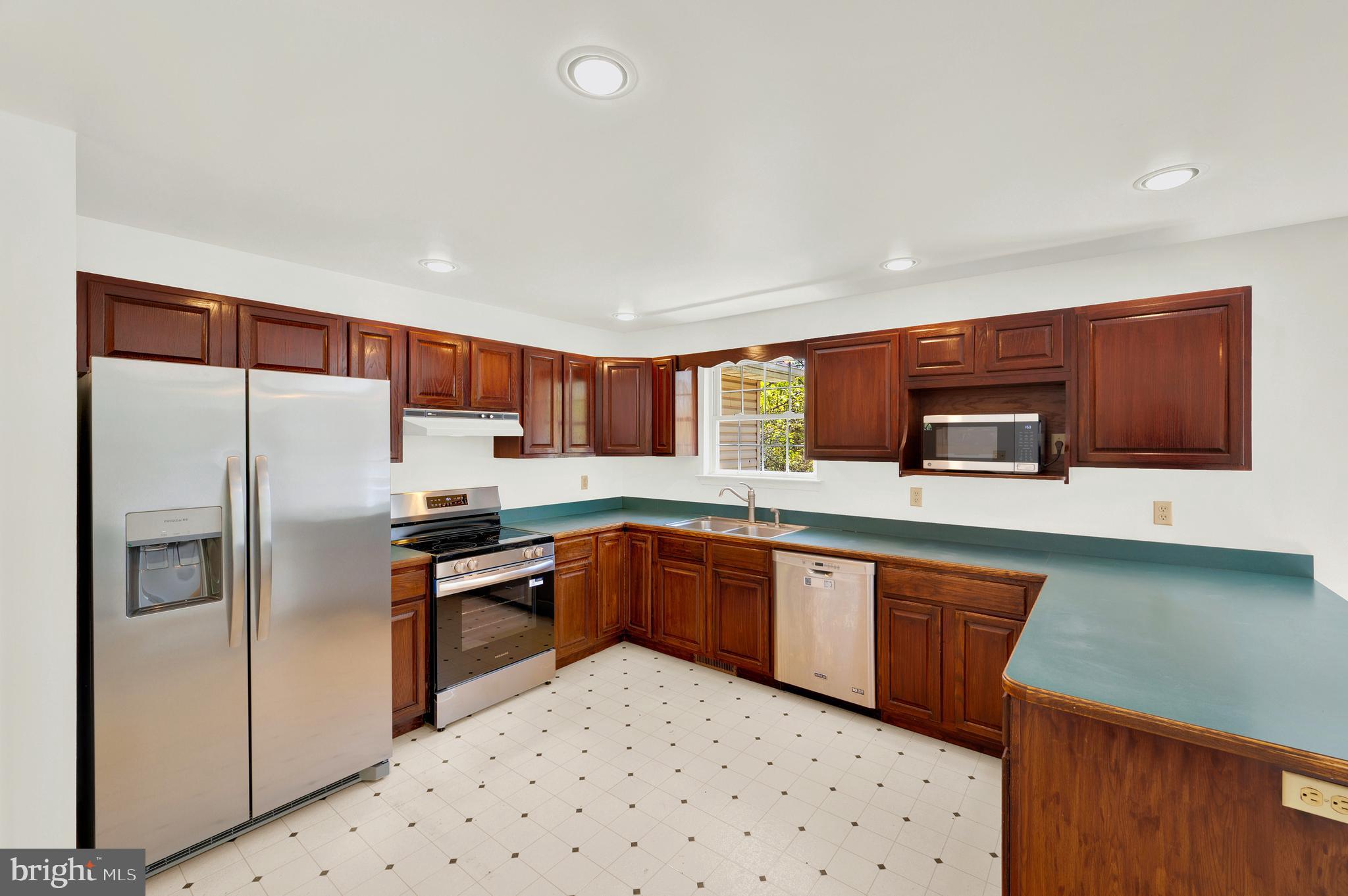 2208 Quarry Road Bunker Hill, WV 25413 - Photo 12 of 65 Gallery Image 12