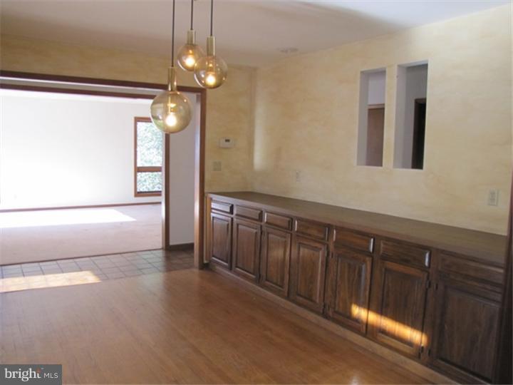 112 Jupiter Road Newark, DE 19711 - Photo 3 of 25 Dining Room