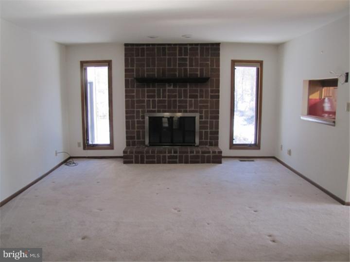 112 Jupiter Road Newark, DE 19711 - Photo 7 of 25 Family Room