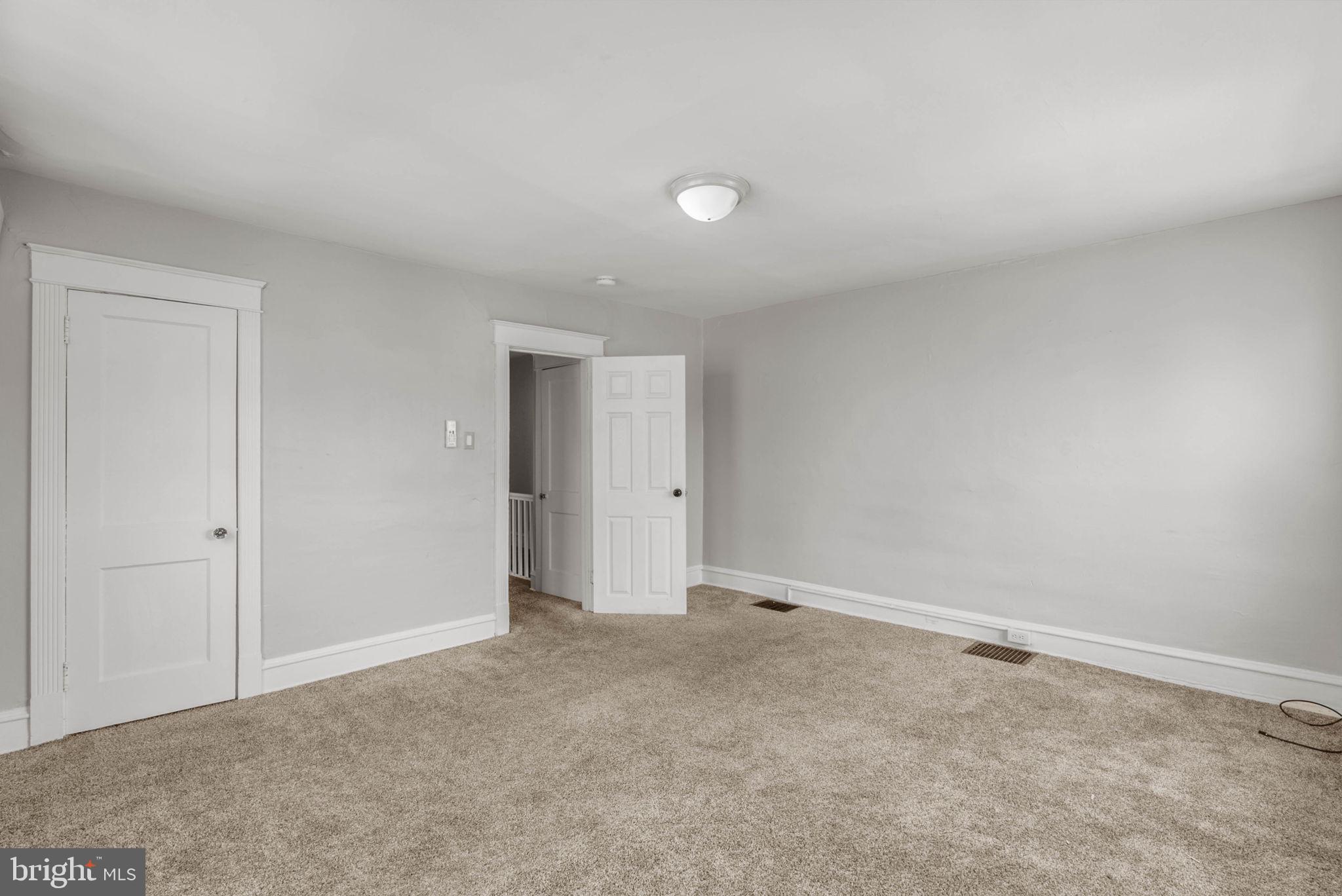 11 Oakley Road Upper Darby, PA 19082 - Photo 10 of 30