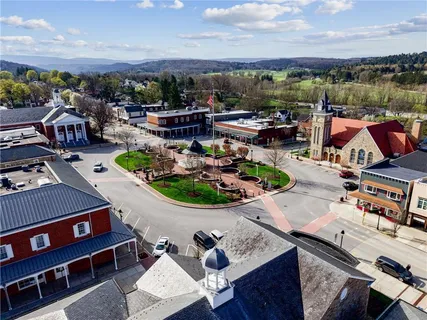 $574,900 | 224 Bunger Street, Ligonier, PA 15658