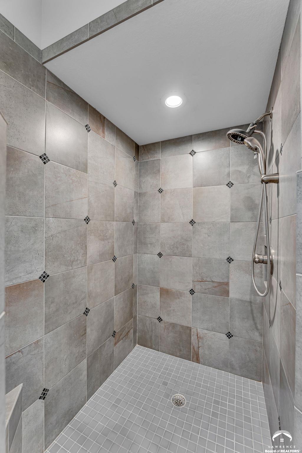 1124 Dubs Court Lawrence, KS 66049 - Photo 47 of 69