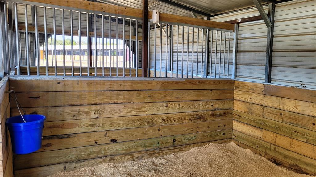 3164 Clater Powell Road Waco, TX 76705 - Photo 8 of 40 a view of a bathroom
