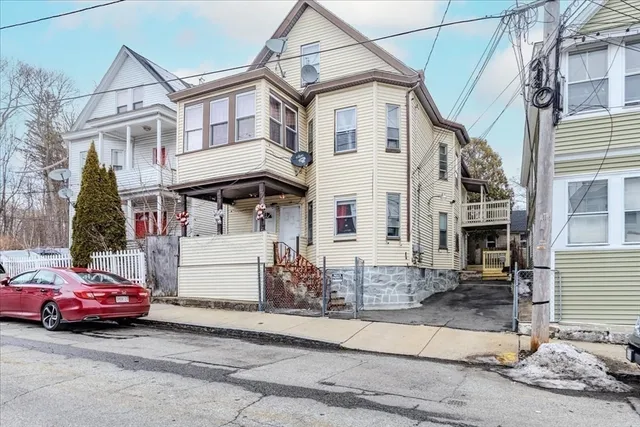 $800,000 | 129-131 Lexington Street, Lawrence, MA 01841