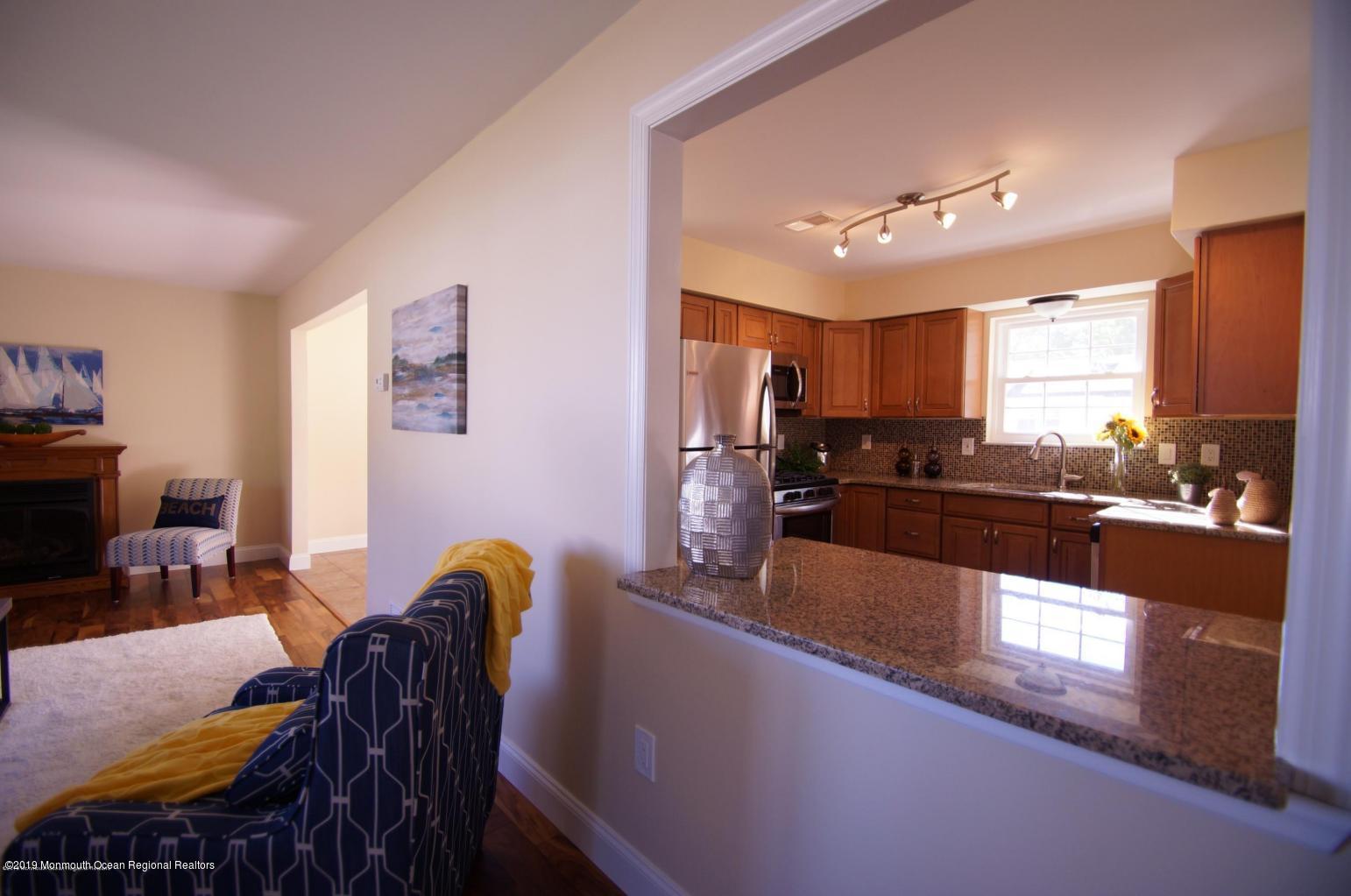 70 Pilot Drive Brick, NJ 08723 - Photo 6 of 22 20180620013156947261000000-o