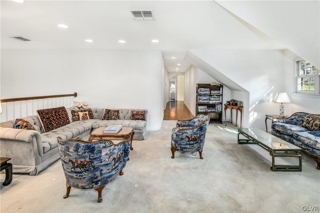 3479 Bingen Road Bethlehem, PA 18015 - Photo 21 of 38 Gallery Image 21