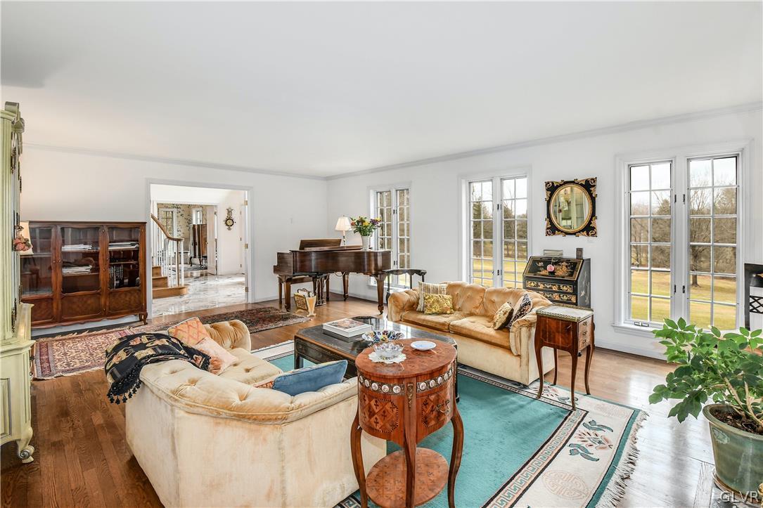 3479 Bingen Road Bethlehem, PA 18015 - Photo 8 of 38 Gallery Image 8