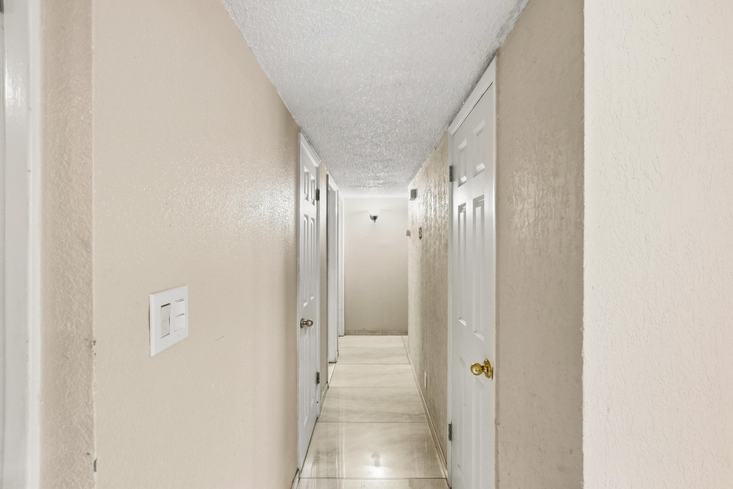 4633 Spring Valley Circle Southwest Albuquerque, NM 87105 - Photo 12 of 36 Gallery Image 12
