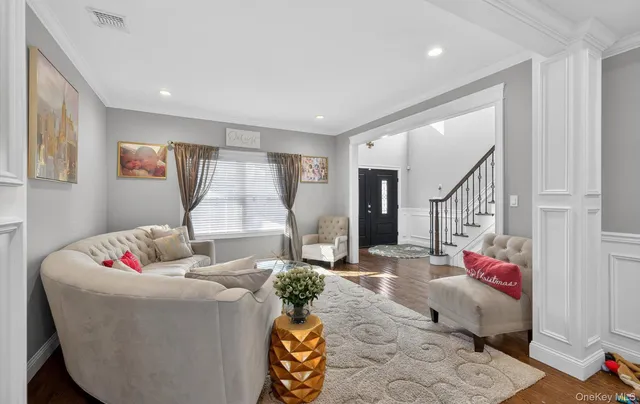 $1,485,000 | 805 Pine Place, Bellmore, NY 11710