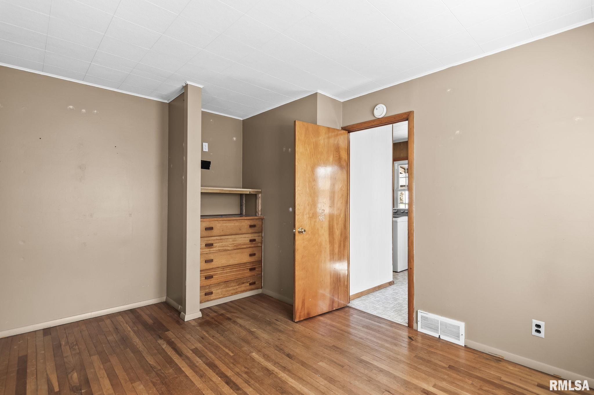 324 Edwards Street Nokomis, IL 62075 - Photo 31 of 47