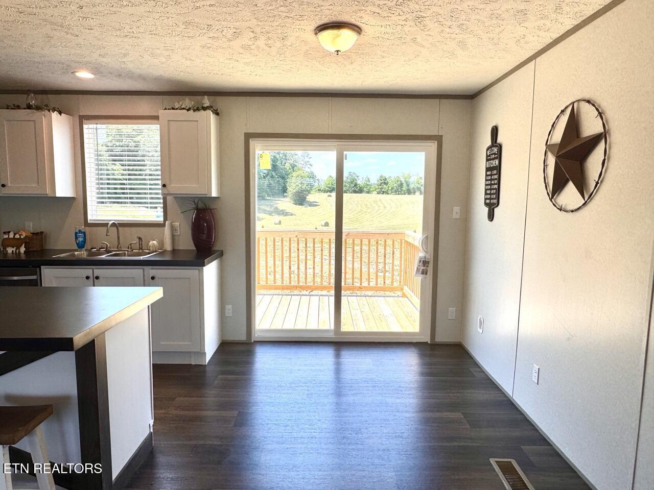 620 Pates Hill Road Mosheim, TN 37818 - Photo 18 of 51 Dining area