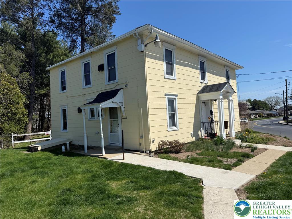 1333 Overlook Road, Unit 1 Whitehall, PA 18052 - Photo 2 of 12