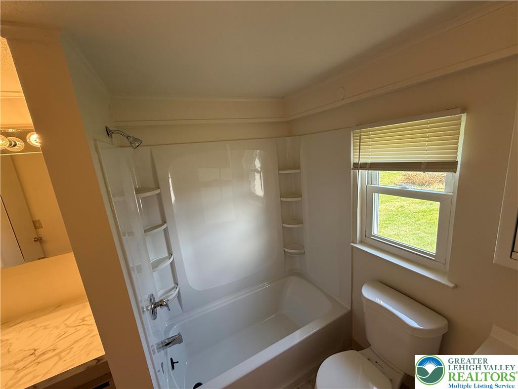 1333 Overlook Road, Unit 1 Whitehall, PA 18052 - Photo 10 of 12