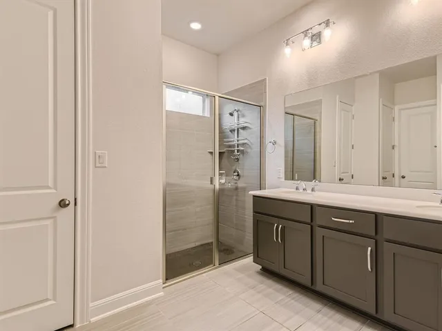 $3,800 | 19404 Fernando Trail, Austin, TX 78738