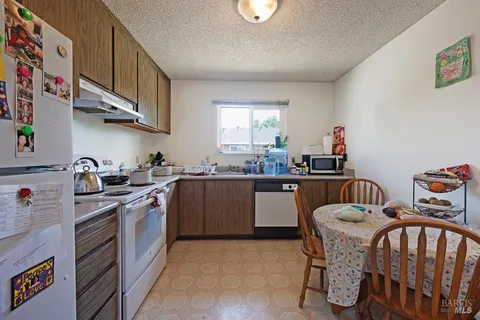 $1,249,000 | 2313 Heidi Place, Santa Rosa, CA 95403