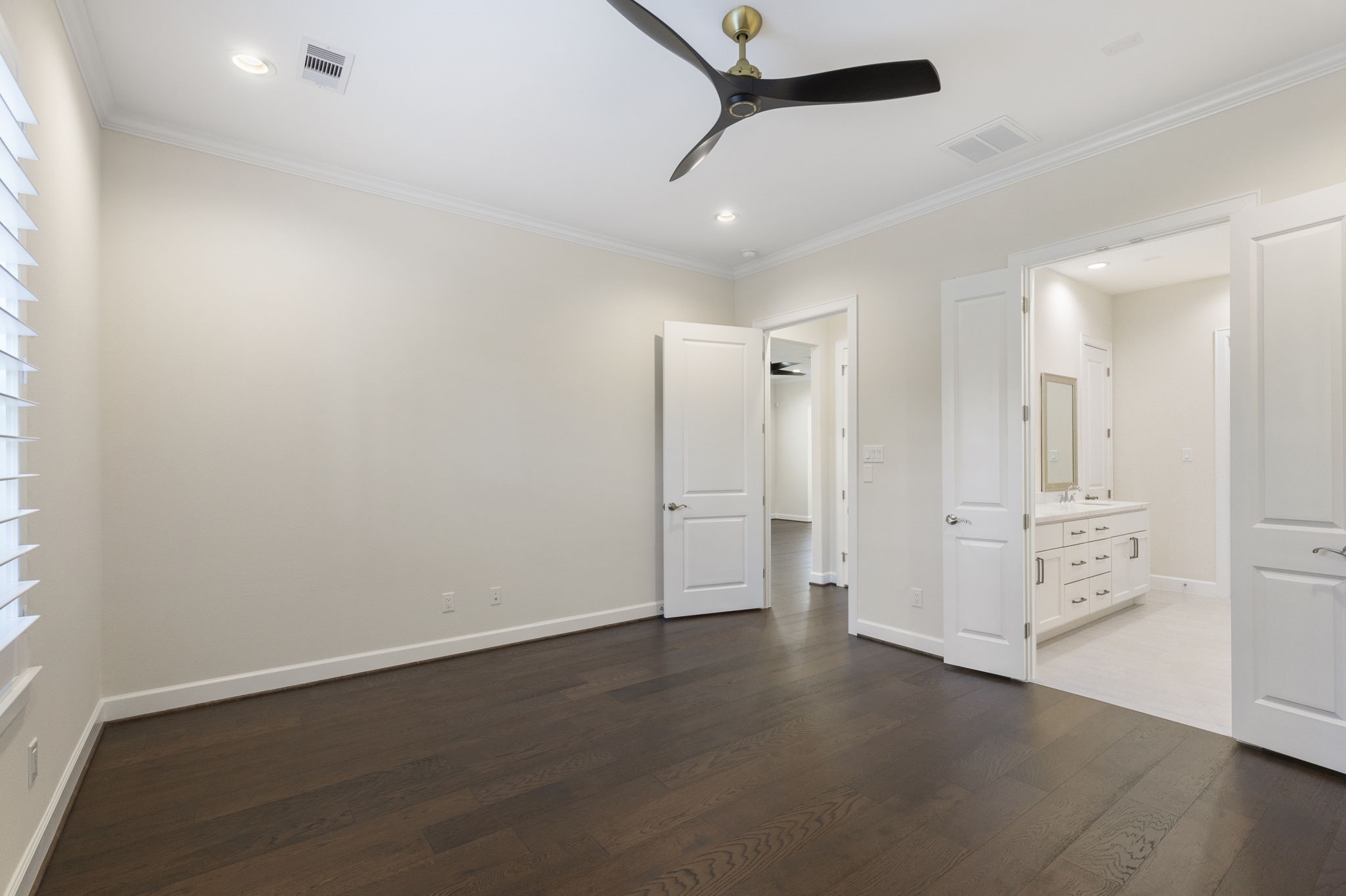 106 Magnolia Green Street Conroe, TX 77384 - Photo 5 of 46