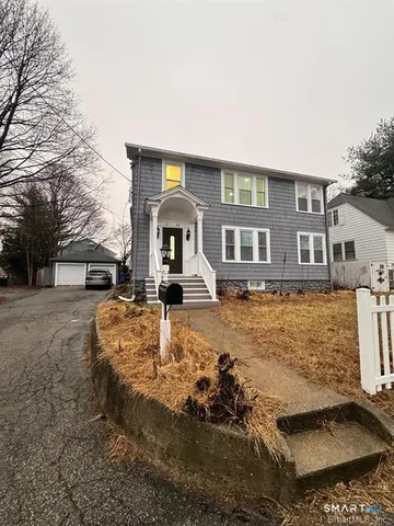 $2,300 | 23 Lake Street, Waterbury, CT 06708
