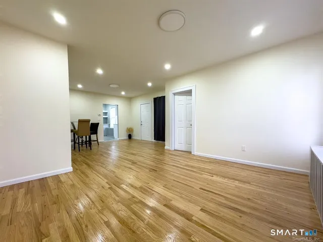 $2,300 | 23 Lake Street, Waterbury, CT 06708