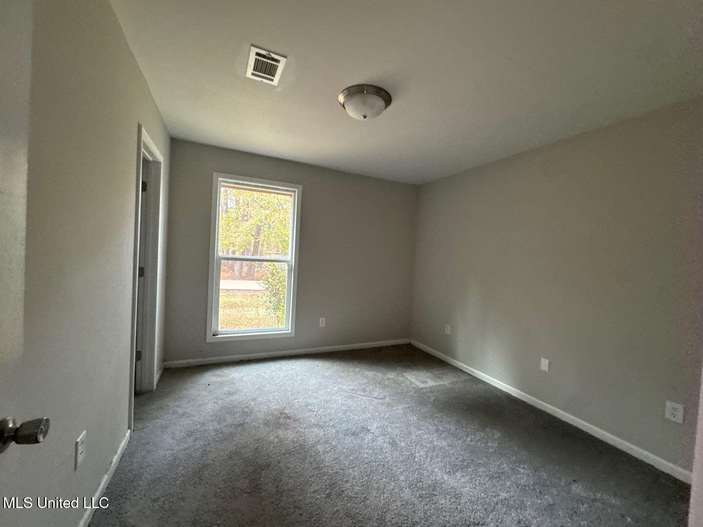 111 Bent Creek Circle, Unit B Brandon, MS 39047 - Photo 14 of 19 160-Dec 03 2025 12_19pm-u8Z3