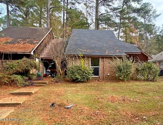 $105,900 | 111 Bent Creek Circle, Unit B, Brandon, MS 39047