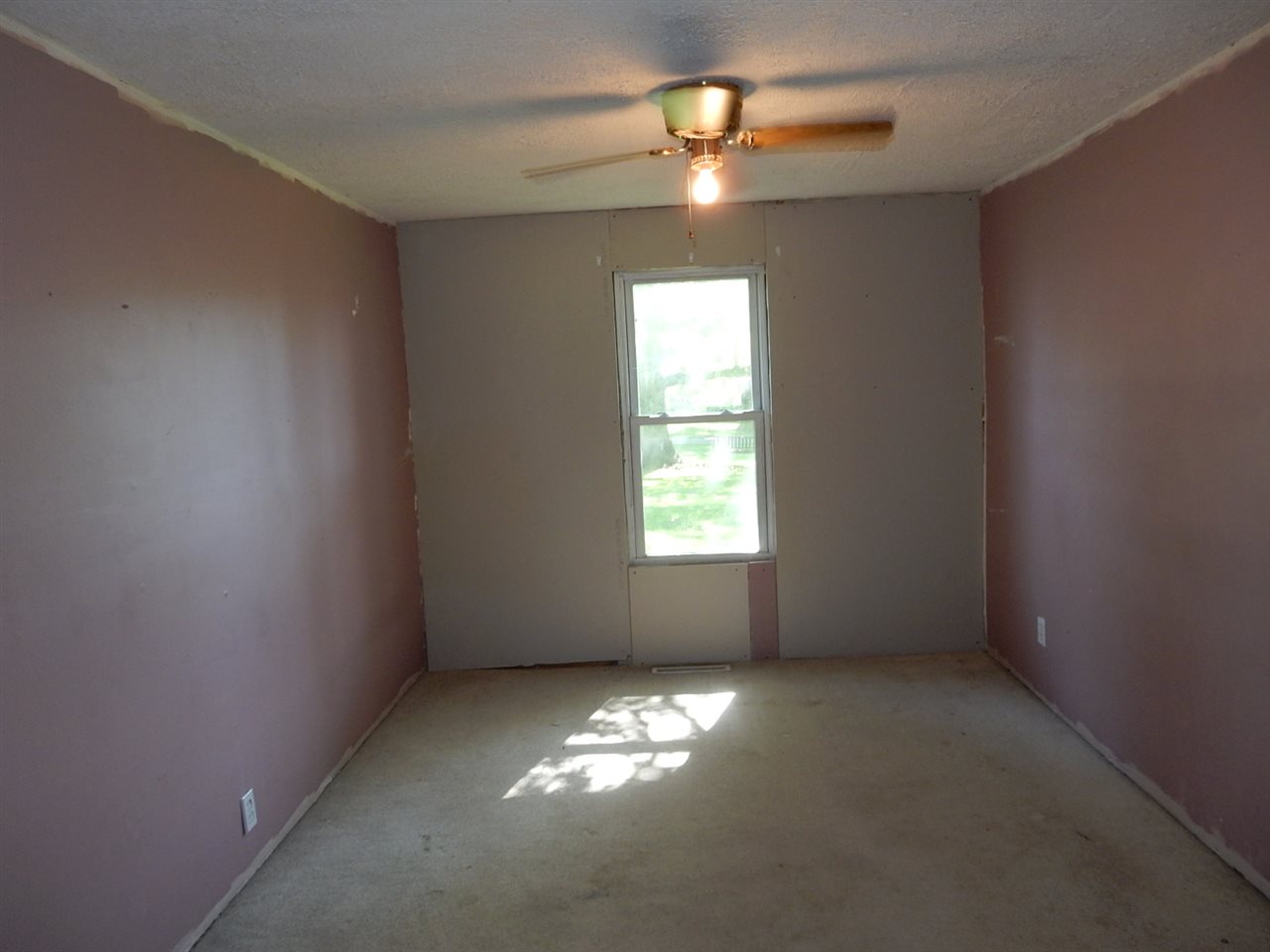 7271 Tunnelton Road Bedford, IN 47421 - Photo 4 of 8