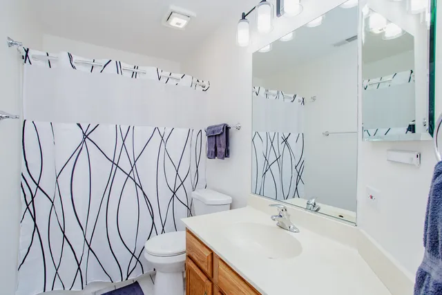 $389,900 | 1401 Plum Court, Unit D, Mount Prospect, IL 60056