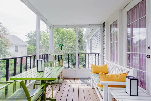 $389,900 | 1401 Plum Court, Unit D, Mount Prospect, IL 60056