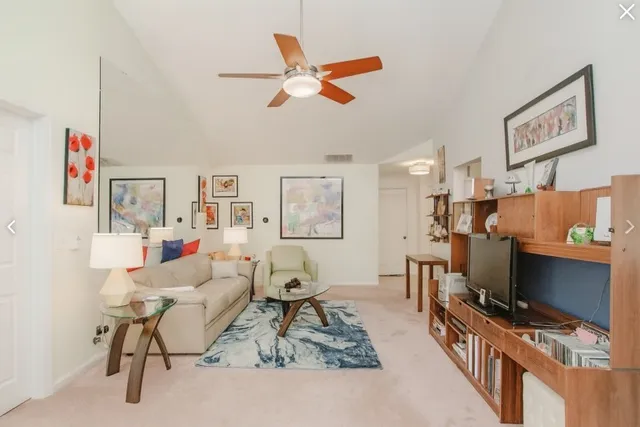 $389,900 | 1401 Plum Court, Unit D, Mount Prospect, IL 60056