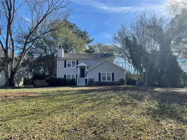 $2,350 | 3076 Mill Falls Court, Duluth, GA 30097