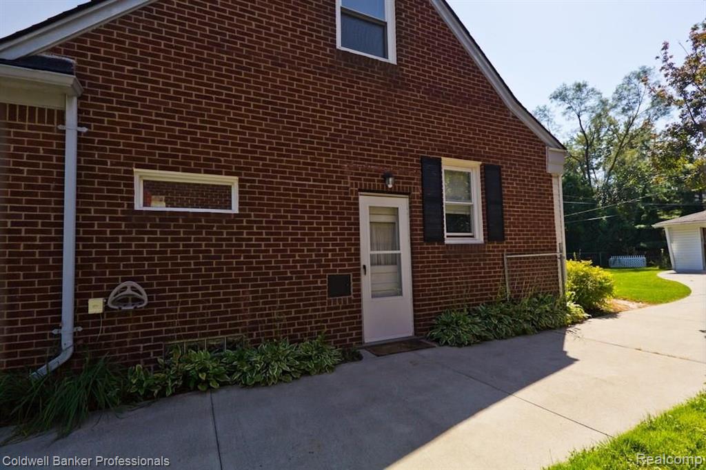 2626 Windemere Road Birmingham, MI 48009 - Photo 27 of 29