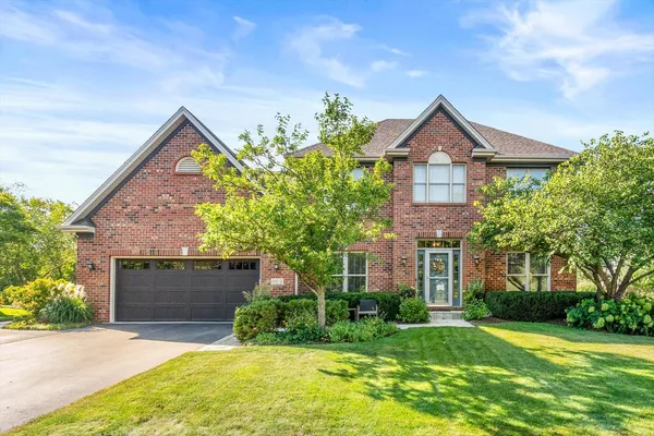 $725,000 | 969 Wind Energy Pass, Batavia, IL 60510