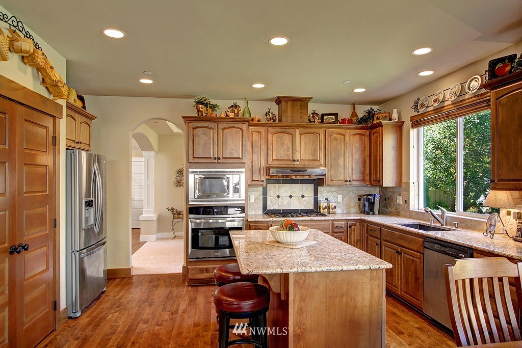 3119 219th Place Southeast Bothell, WA 98021 - Photo 8 of 18