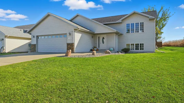 $320,000 | 109 Emily Lane, Mankato, MN 56001