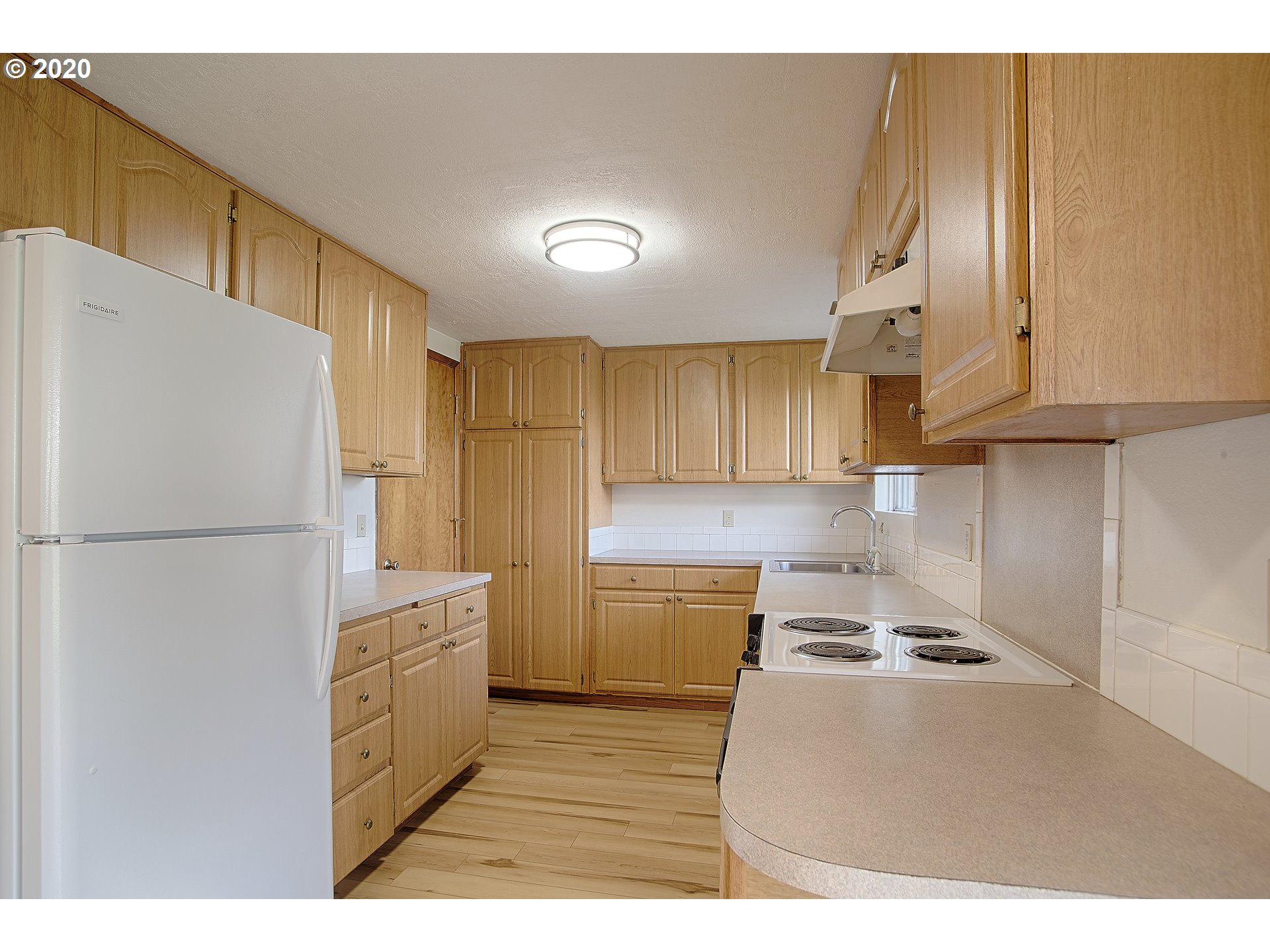 16650 Southwest Queen Mary Avenue Portland, OR 97224 - Photo 4 of 13
