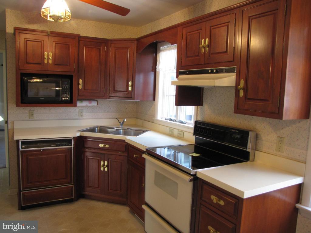 66 Chestnut Grove Road Conestoga, PA 17516 - Photo 7 of 29
