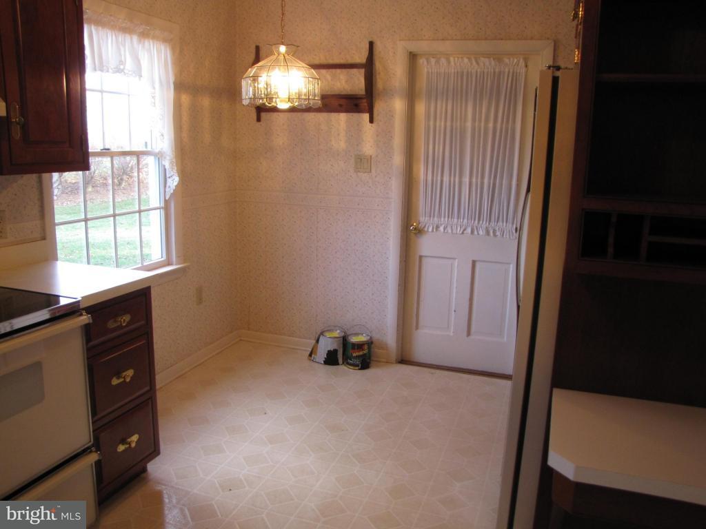66 Chestnut Grove Road Conestoga, PA 17516 - Photo 9 of 29